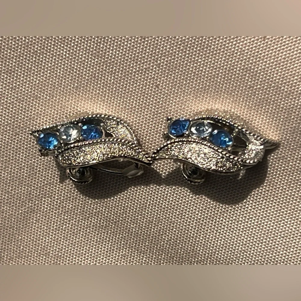 Vintage Coro Clip On Blue AB Rhinestones Faux Pearl Silver Tone Earrings